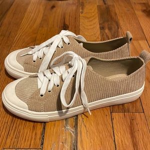 NWOT Tan Corduroy Sneaker